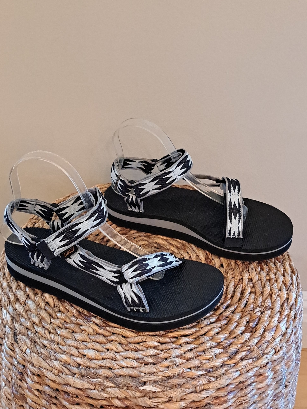 Teva‎ Womens Midform Universal Black/White Print Nylon Strap Outdoor Sandals 10